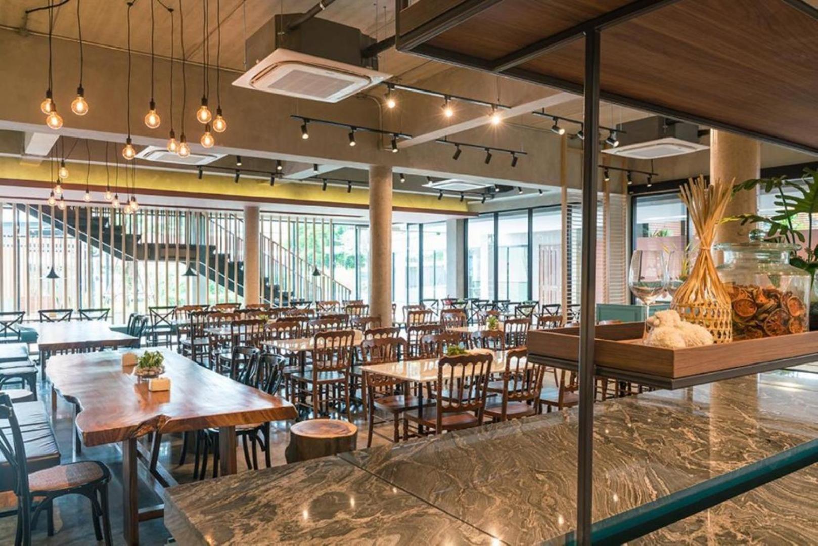 素坤逸坤酒店 曼谷 外观 照片