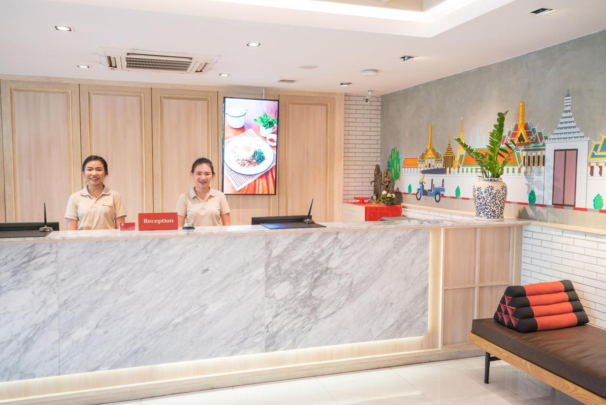 素坤逸坤酒店 曼谷 外观 照片
